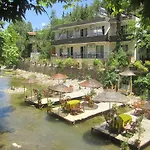 Hotel Arikanda River Garden