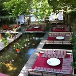 Hotel Arikanda River Garden