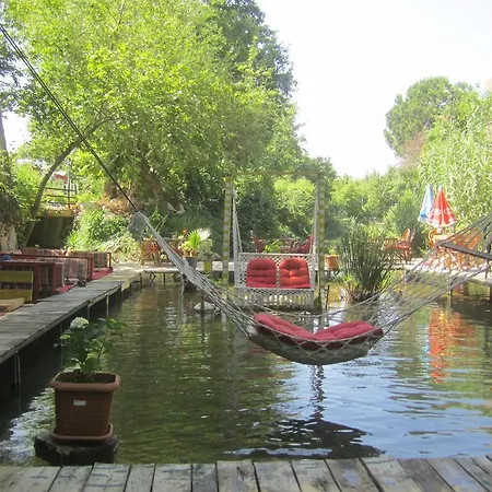 Otel Arikanda River Garden 3*